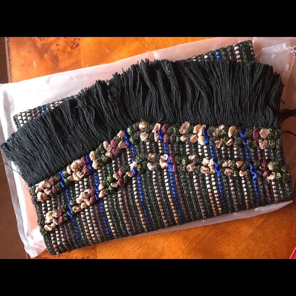Stella and dot Taj clutch